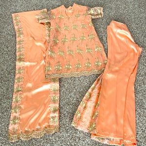 Peach and gold 3 piece co-ordinated set in silky fabric w lace overlay LIKE NEW